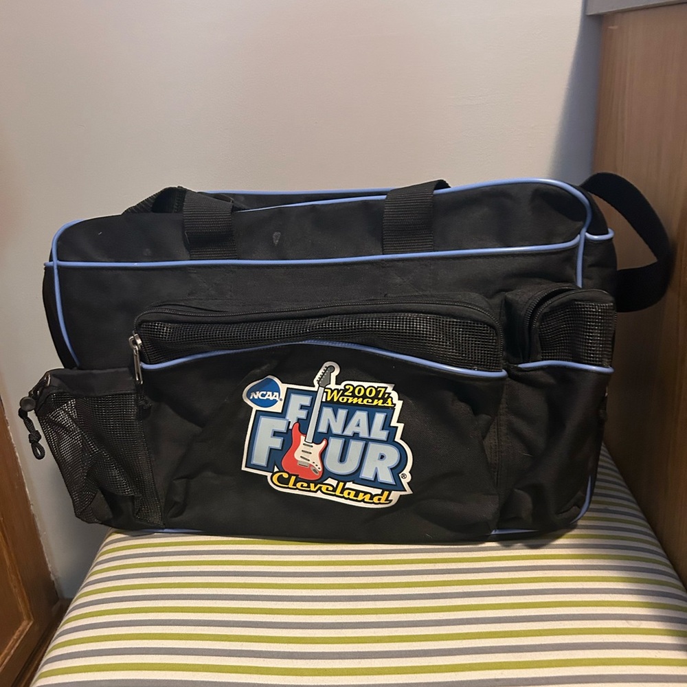 NCAA Final Four gym bag. Wilson basketball. Vintage.